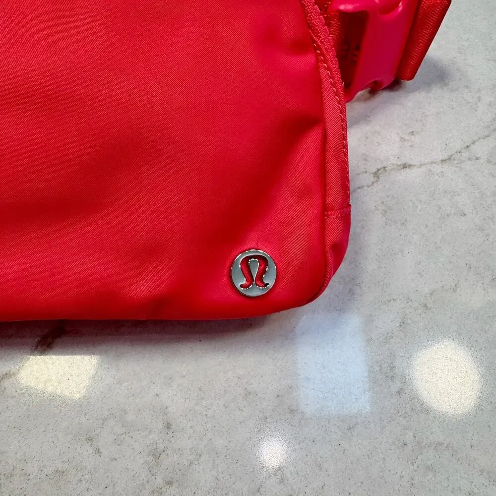 lululemon Everywhere Belt Bag 1L Lip Gloss Red Pink Nylon Fanny Pack Crossbody - Picture 7 of 14